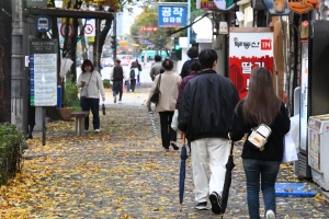 가을 비 돌풍 스케치