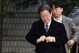 이재명 더불어민주당 대표 법원 출석