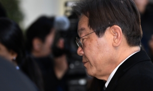 이재명 더불어민주당 대표 법원 출석