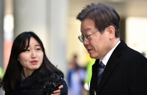 이재명 더불어민주당 대표 법원 출석