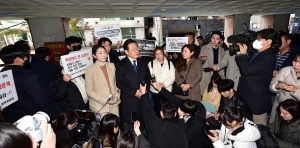 인천 전세사기 피해 아파트 방문한 이재명 대표
