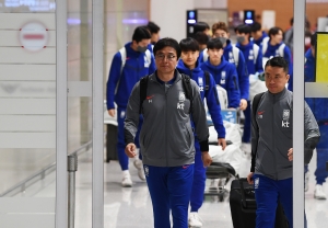 태국전 마치고 귀국하는 대한민국 축구 국가 대표팀