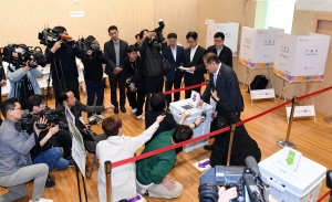 이상민 행안부장관 사직동 사전투표소 점검