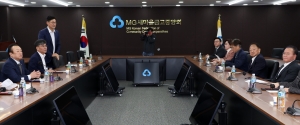 윤재옥 국힘 원내대표 새마을금고중앙회 본부 방문