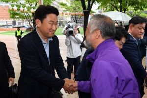 민주당 민주연합 당선자 이태원 참사 희생자 분향소 방문